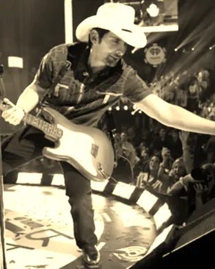 Live concert by Brad Paisley