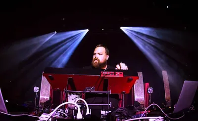 Com Truise