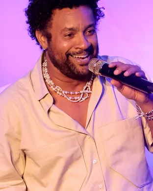 Live concert by Hot Beach Bash 8: Shaggy