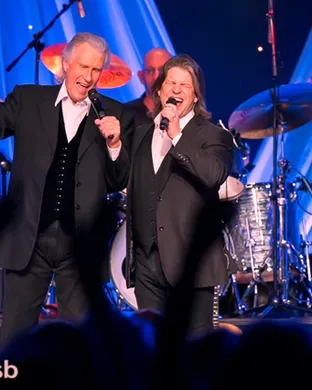 Live concert by The Righteous Brothers